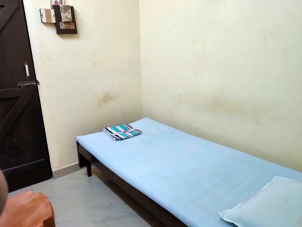 Chandrupal Lodging Guwahati Exterior foto